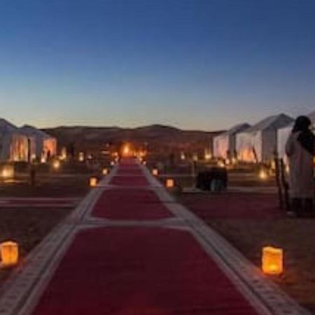 ホテル Erg Chebbi Luxury Camp メルズーガ エクステリア 写真
