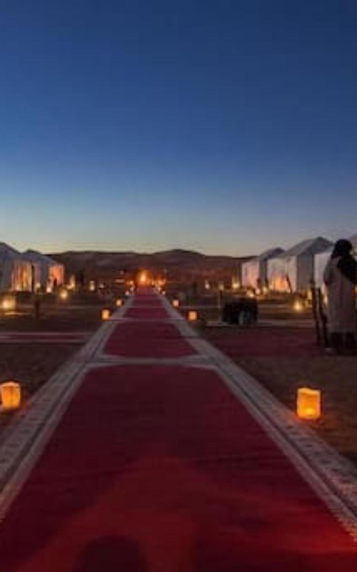 ホテル Erg Chebbi Luxury Camp メルズーガ エクステリア 写真